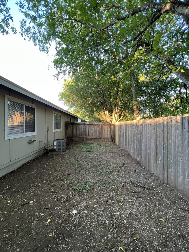 Building Photo - 8848 Meadow Range St
