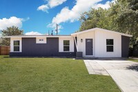 Building Photo - 530 Lanark Dr