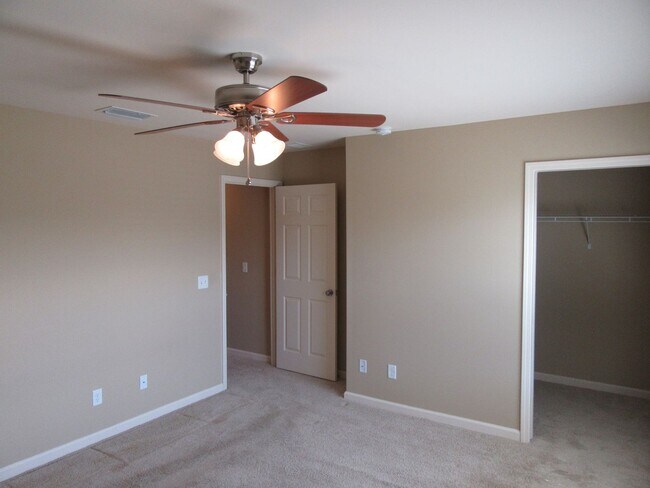 Building Photo - 2407 Astrid Ln