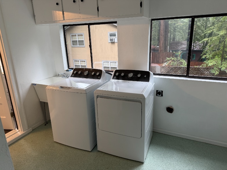 Building Photo - 19479 Hidden Valley Rd