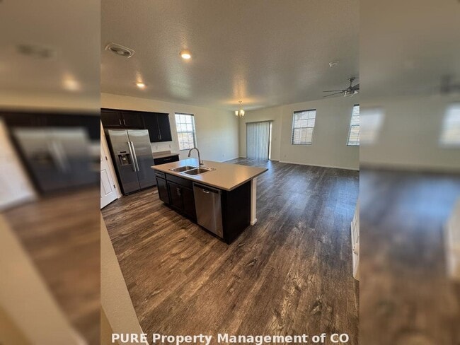 Building Photo - Charming home near DIA!