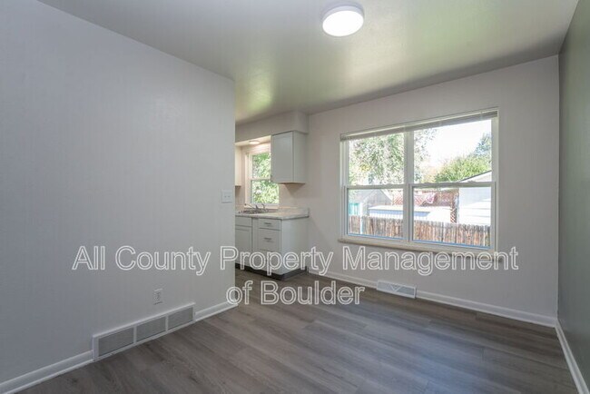 Building Photo - 1542 Lamplighter Dr