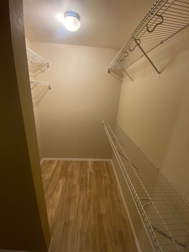 Building Photo - Spacious 3BR Townhome in Spokane