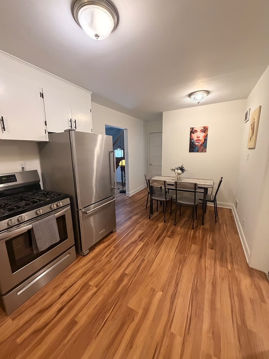 Building Photo - 4256 S 96th St