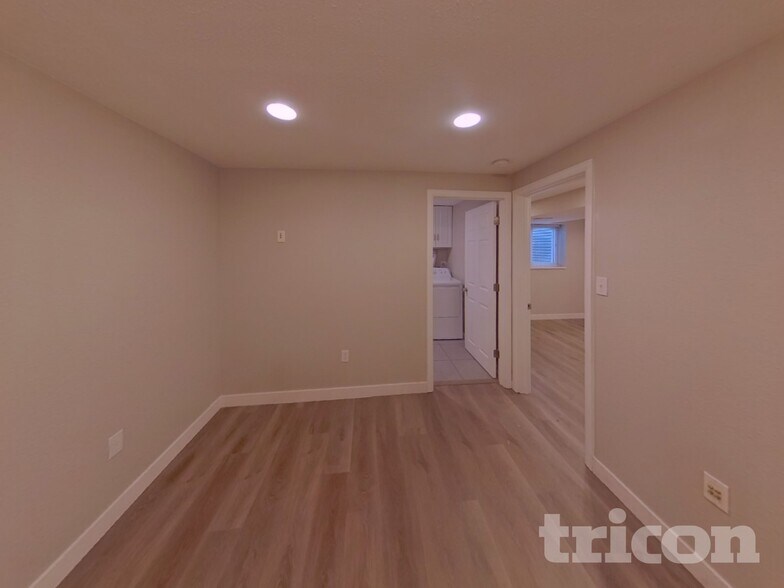 Building Photo - 4868 Irving Dr