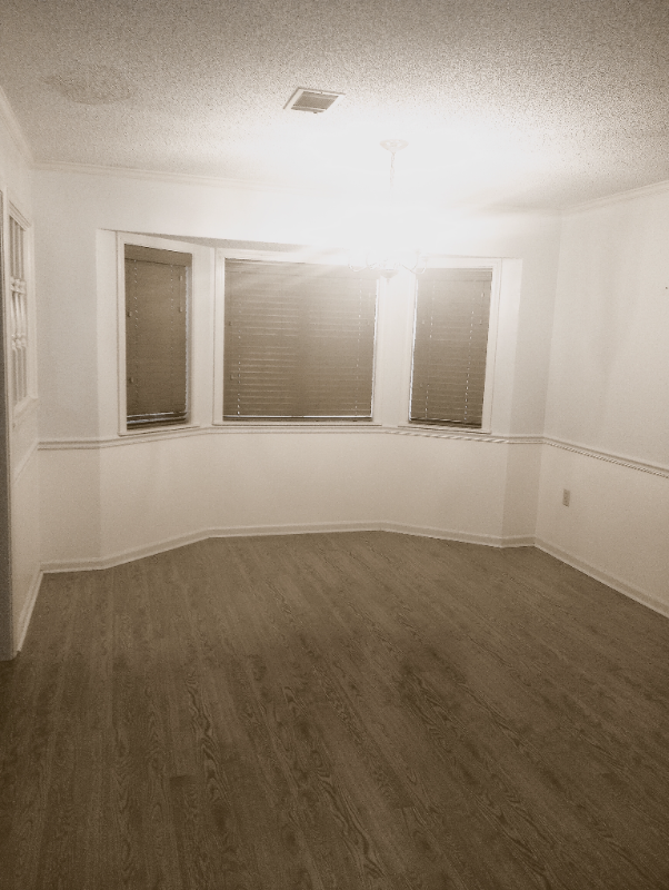 Building Photo - 103 Live Oak Dr