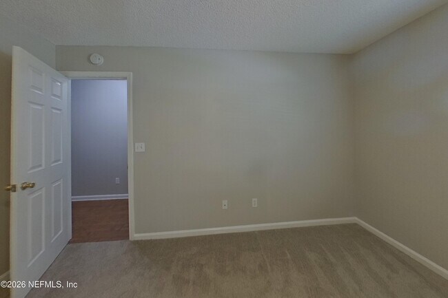 Building Photo - 3099 Wavering Ln