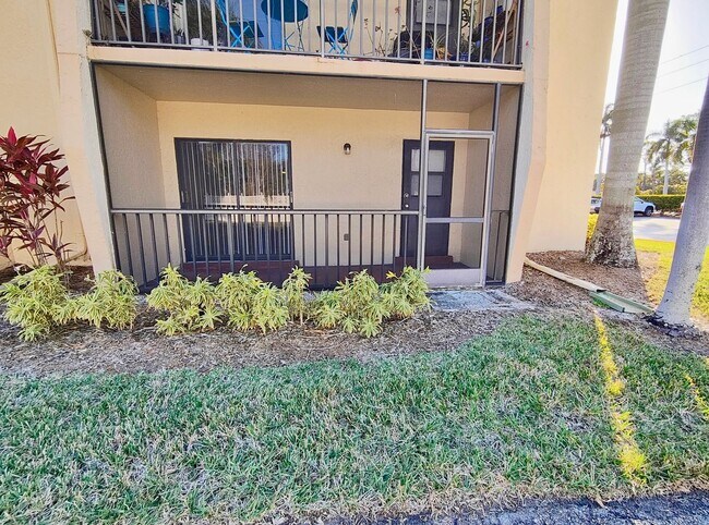 Building Photo - Charming Residence in a Prime Fort Myers Location