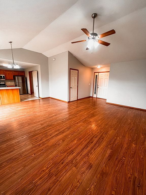 Building Photo - 765 Stanford Ct