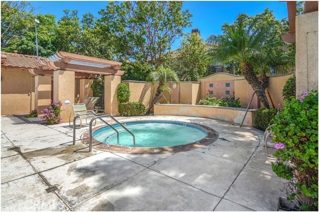 Building Photo - 13405 Verona