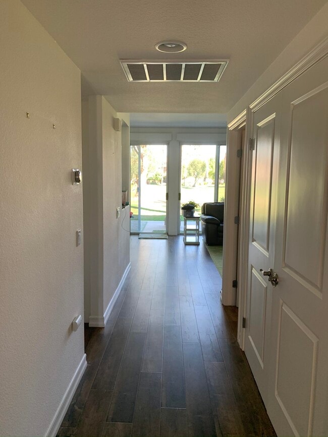 Building Photo - 55578 Southern Hill