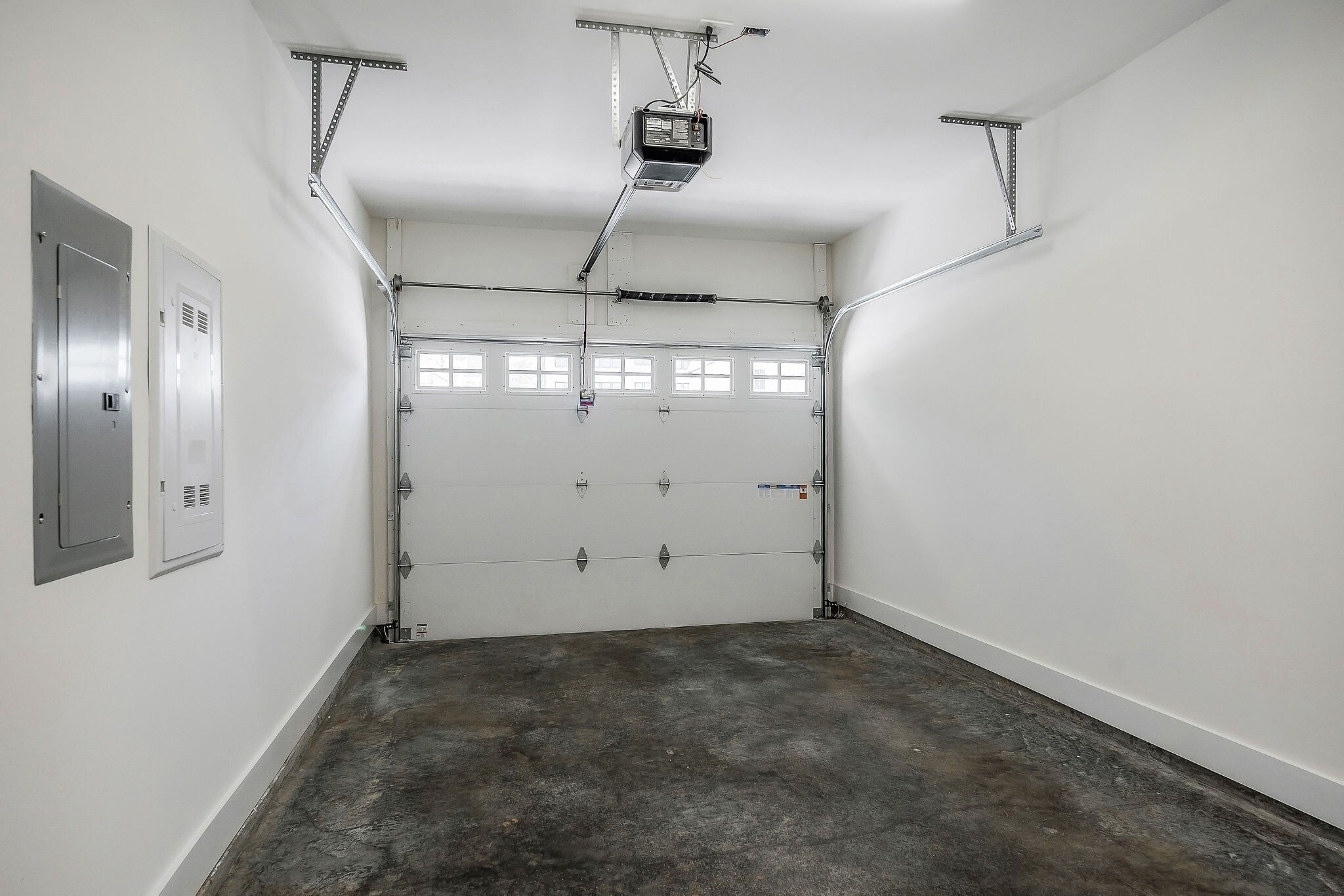 Building Photo - 207 S High St