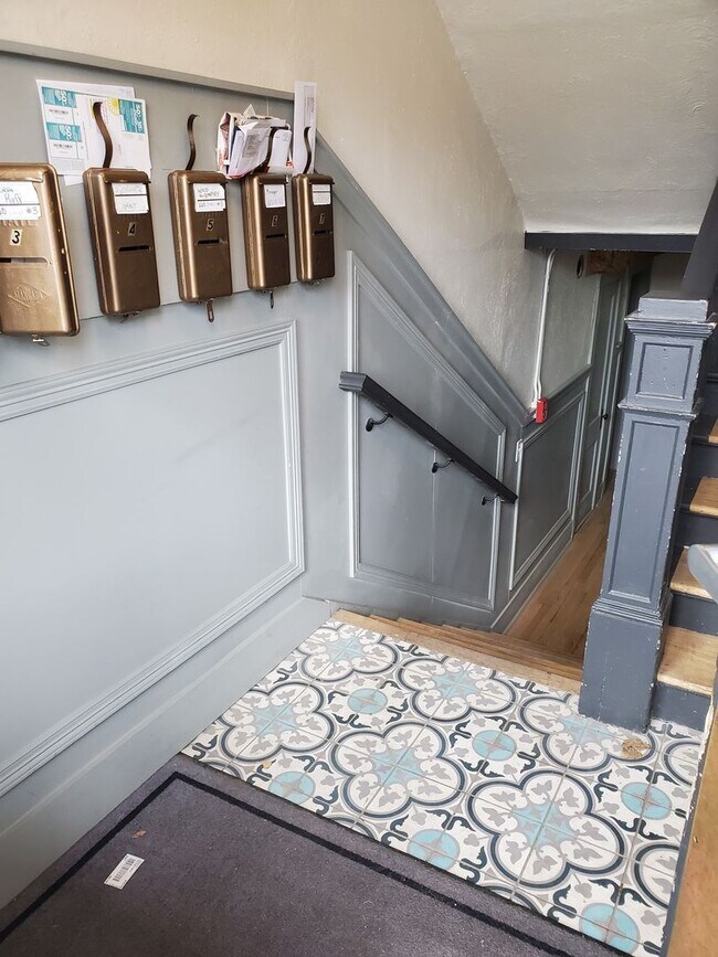 Building Photo - Laurel220 (KC-JF)