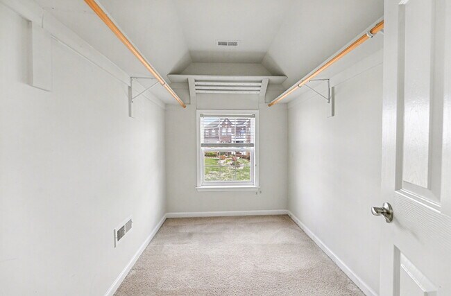 Building Photo - 9 Gallery Rd