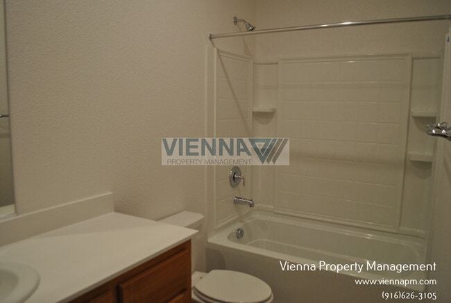 Building Photo - 111 Chesapeake Ct