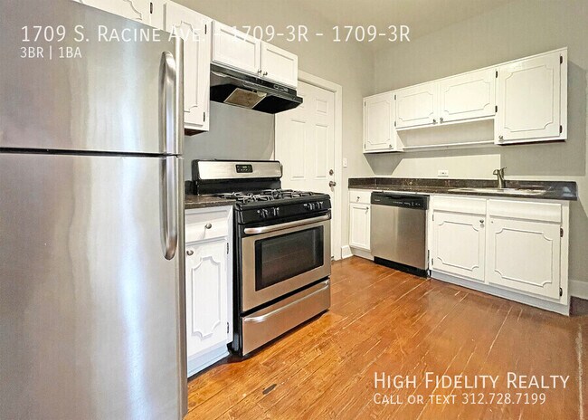 Building Photo - 1709 S Racine Ave