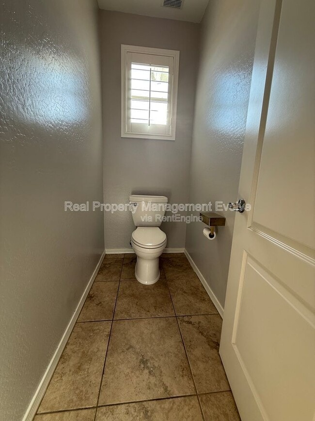 Building Photo - 4287 S Kimberlee Dr