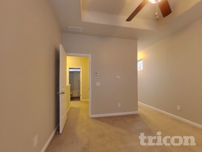 Building Photo - 86 Howard Ave