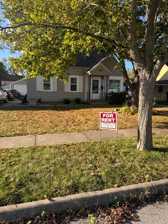 Building Photo - 412 Adams Ave