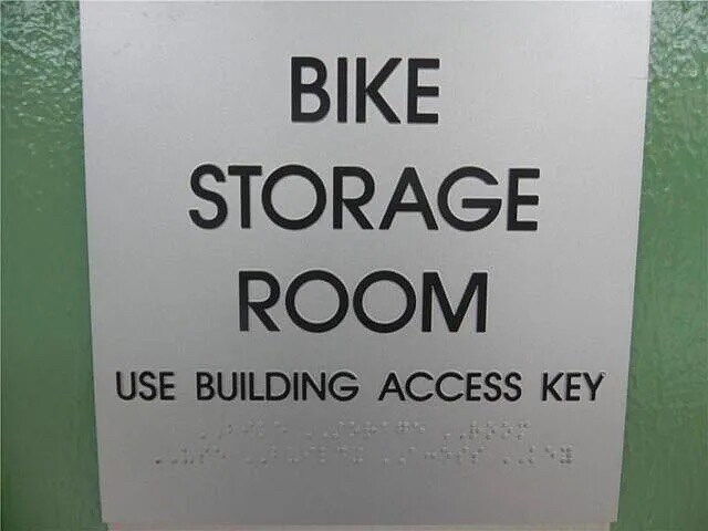 Building Photo - Room in Condo on Lavaca St