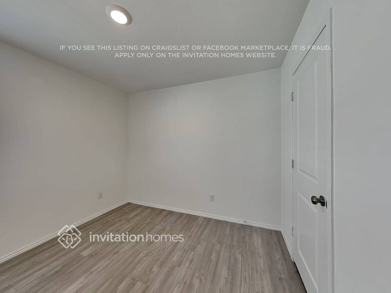 Building Photo - 10515 McClintock Dr