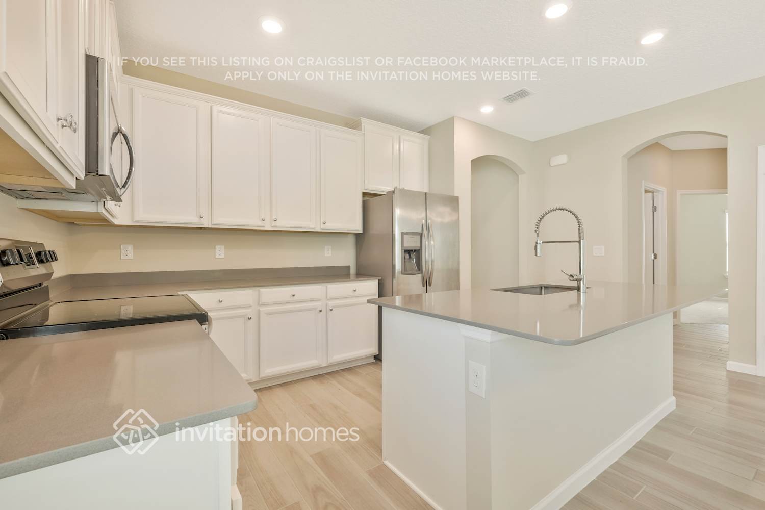 Building Photo - 423 Stone Arbor Ln
