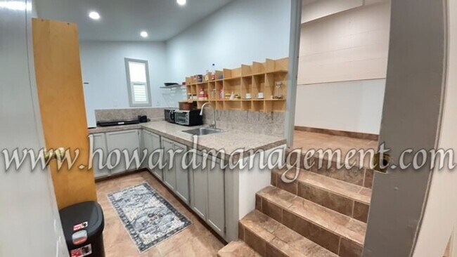 Building Photo - 02440GO