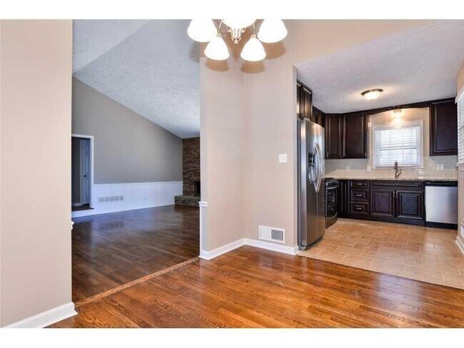 Building Photo - 3958 Plumcrest Cir SE