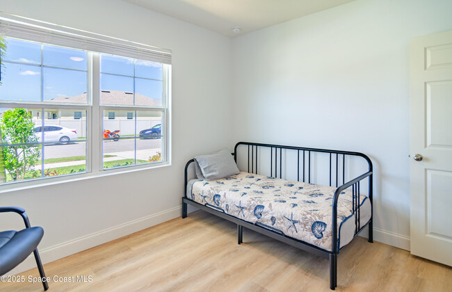Building Photo - 340 Sorrento Dr