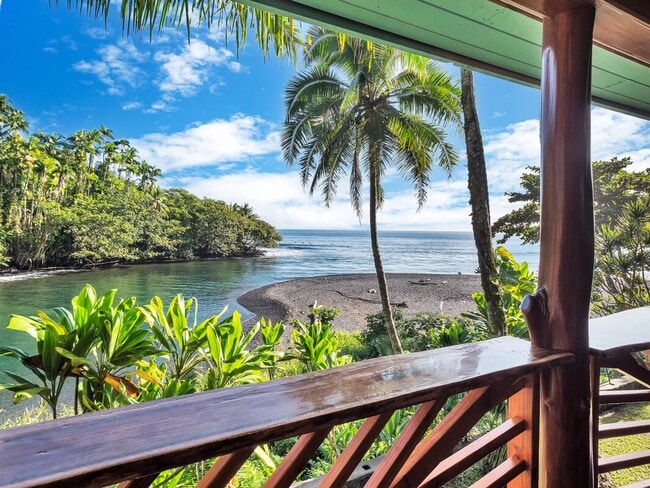 Building Photo - Oceanfront Estate: The Honolii Hale