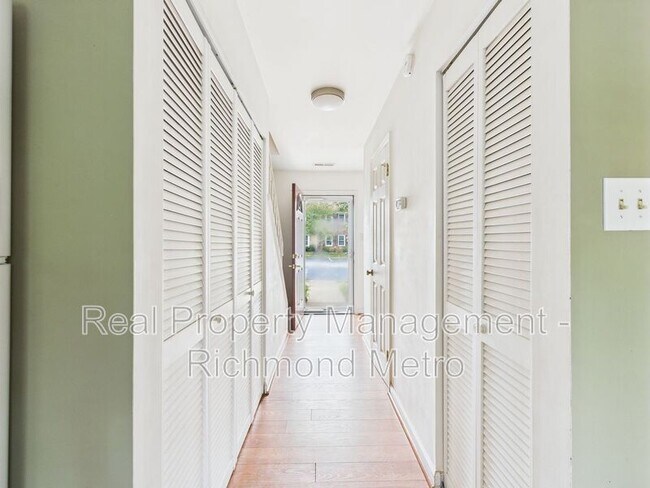 Building Photo - 1507 Skirmish Run Dr