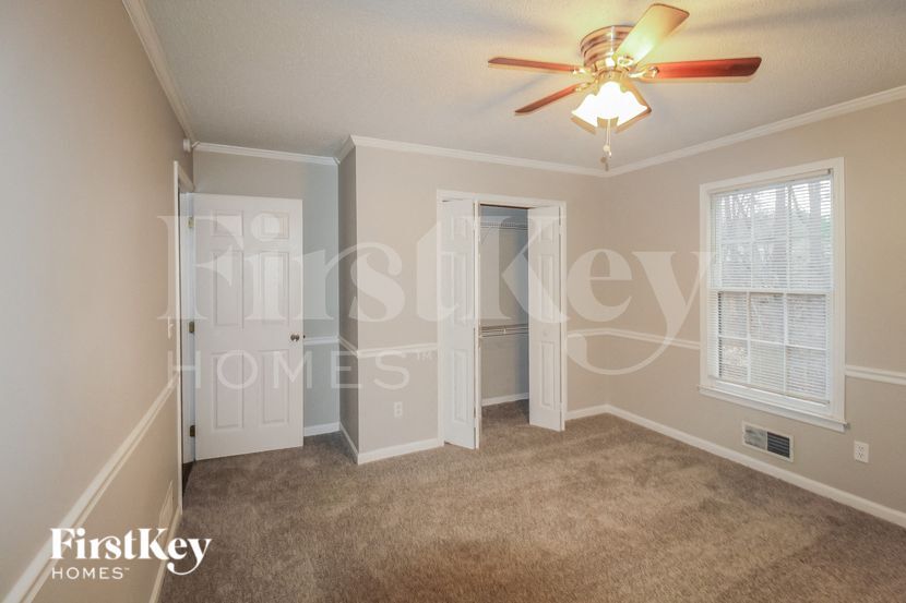 Building Photo - 4725 Diggers Way