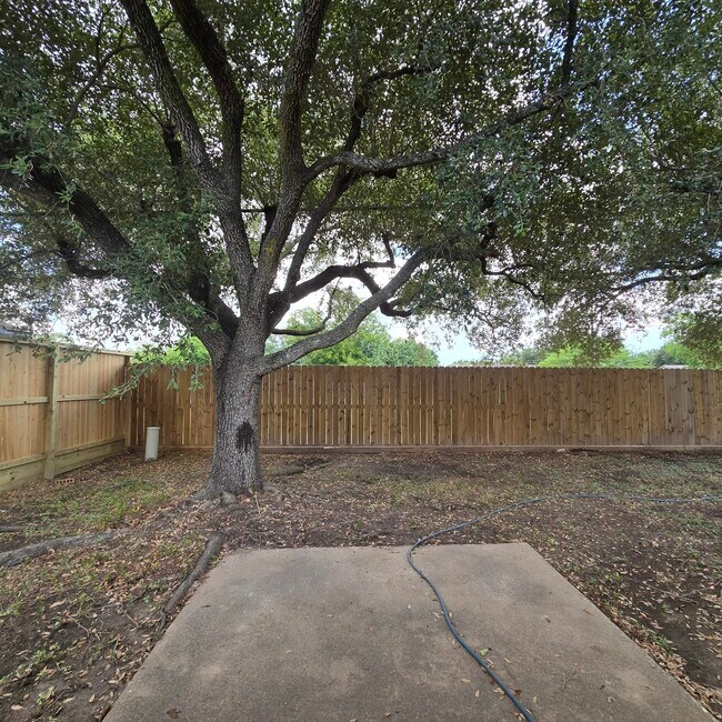 Building Photo - 7222 Ridgeberry Dr