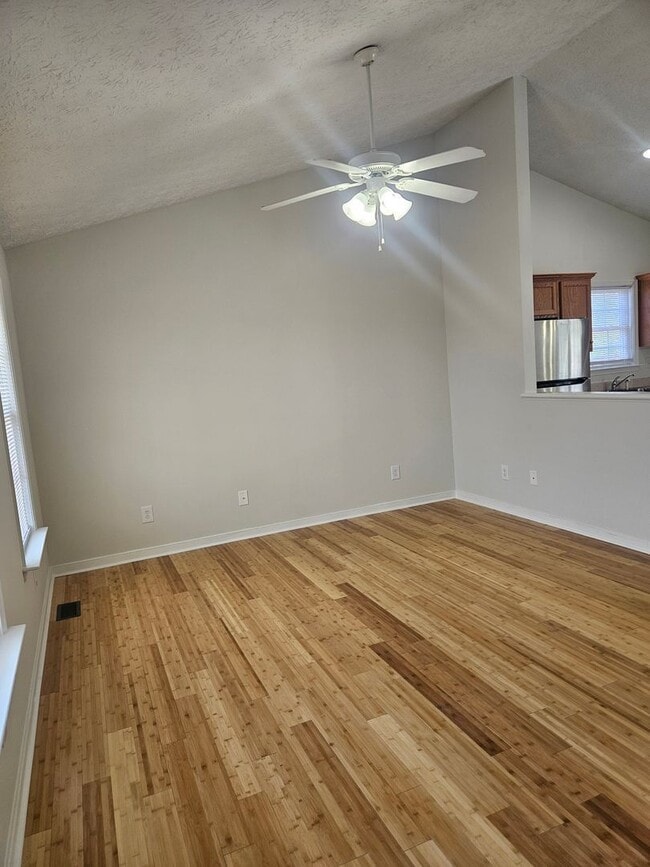 Building Photo - 2524 National St