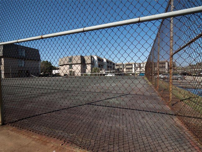 Building Photo - 3075 Walnut Bend Ln