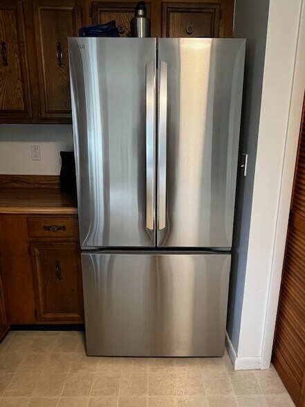 Building Photo - 295 Macrae Rd