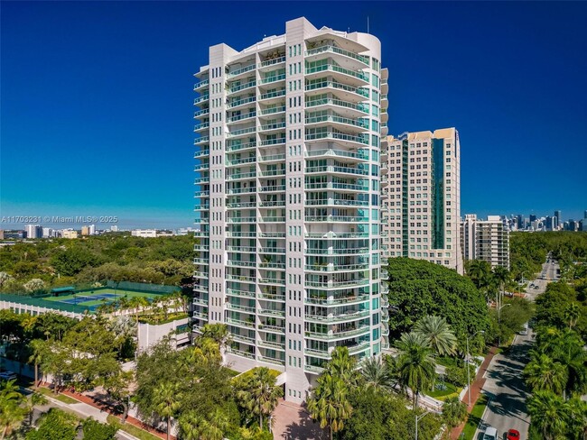 Building Photo - 2645 S Bayshore Dr