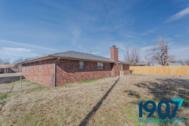 Building Photo - 120 Platt Ln