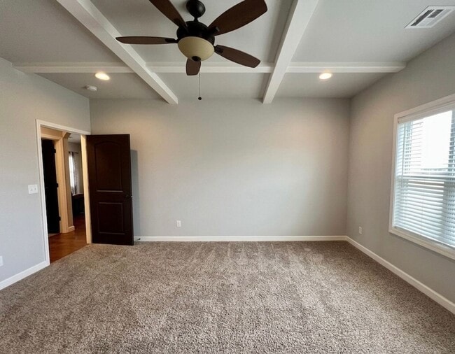 Building Photo - Executive Style Home in Grand Mere