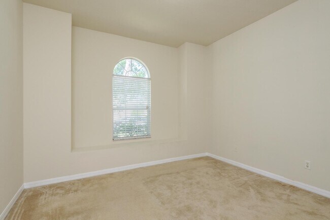 Building Photo - 4515 Fieldview Cir