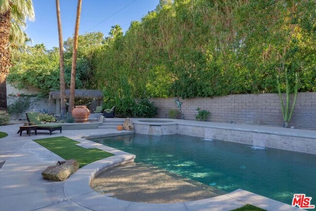 Building Photo - 74085 Old Prospector Trail