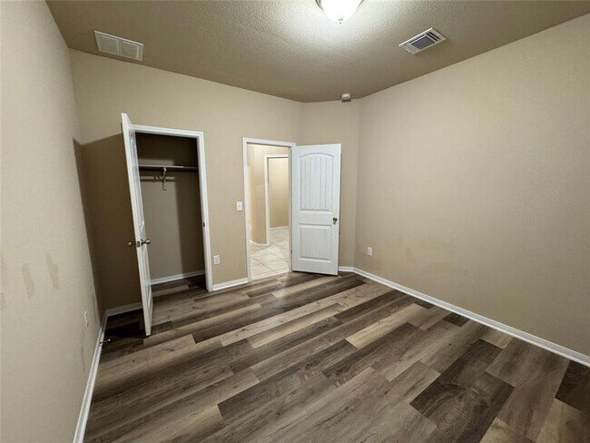 Building Photo - 3108 Armidale Dr