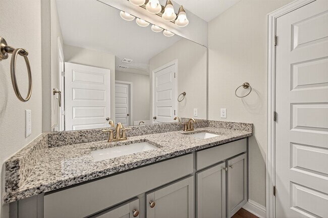 Building Photo - 409 Aurora Creek Ln