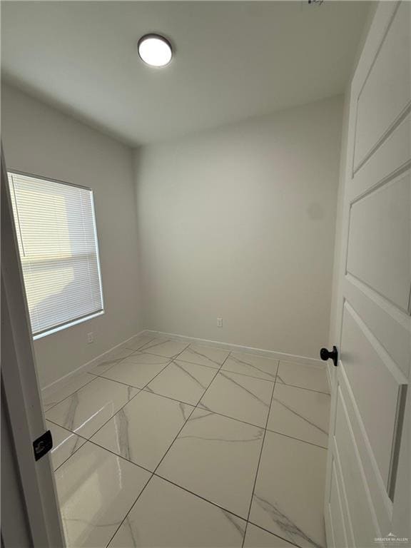 Building Photo - 9 B W St