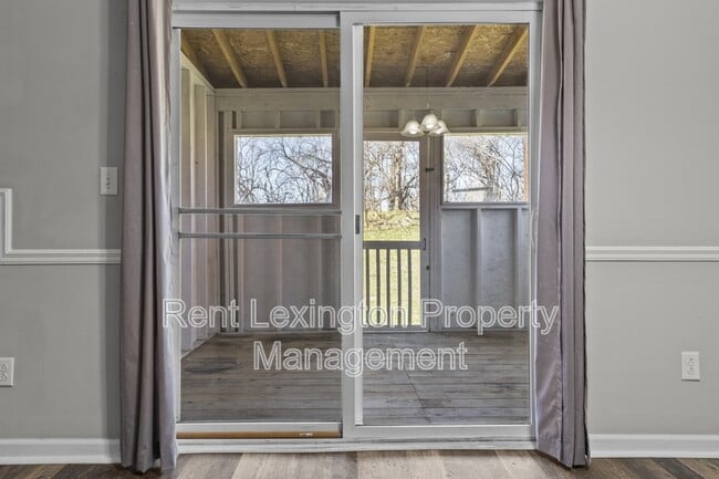 Building Photo - 1658 Foxhaven Dr