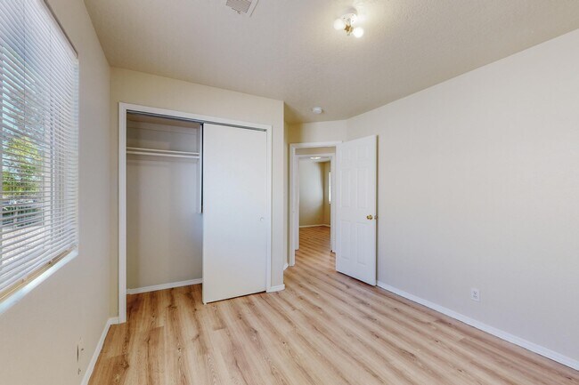 Building Photo - 3473 Martin Meadows Dr NE