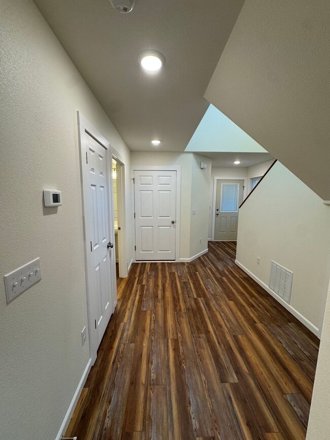 Building Photo - Brand new construction 3 bed near JBER