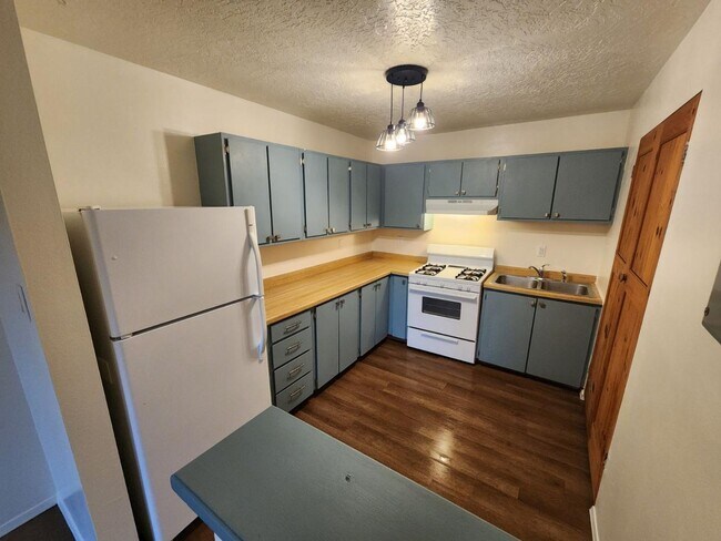 Building Photo - 1715 Siri Dharma Ct