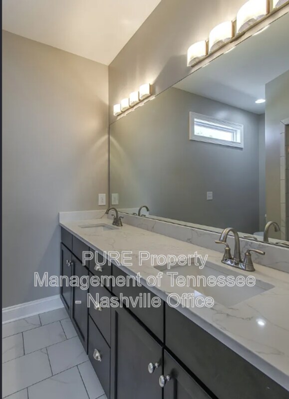 Building Photo - 903 Cheatham Pl