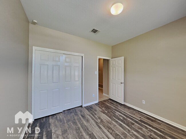 Building Photo - 2800 Single Trace Ct